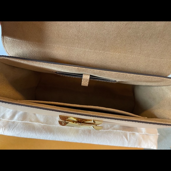 ✨Stunning Louis Vuitton Twist MM✨ - Picture 12 of 12